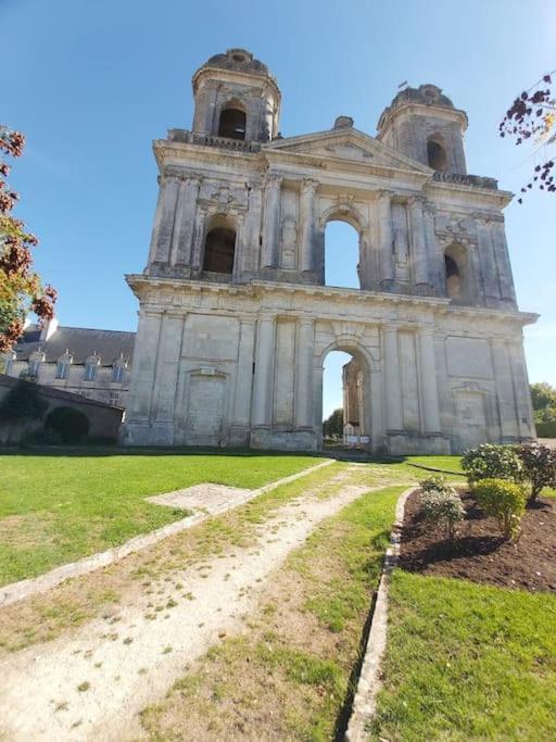 Charmante Charentaise Saint-Jean-dʼAngély Kültér fotó